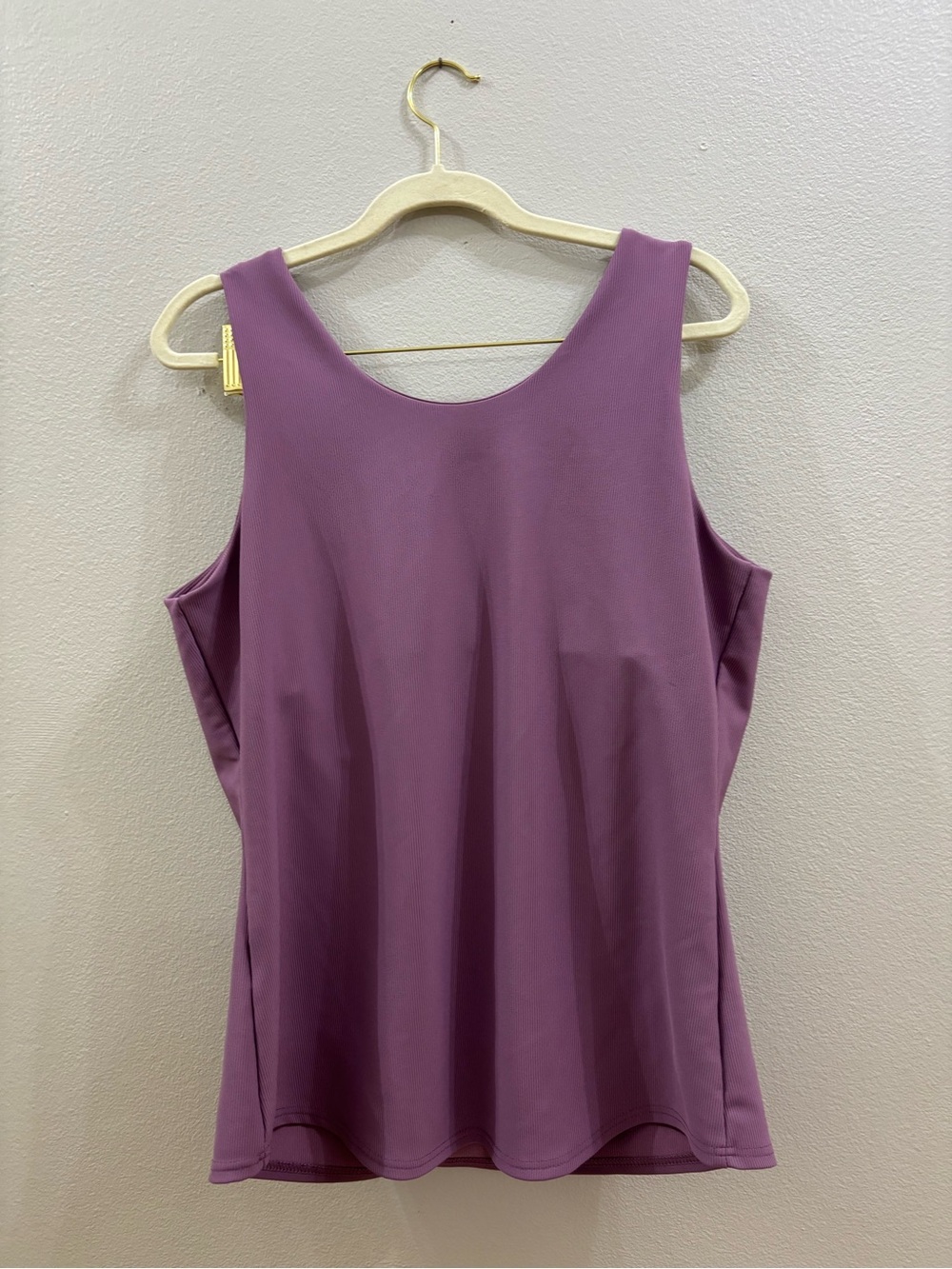 32 cool Classic Scoop Neck Sleeveless Tank Top in smoky purple large - Picture 3 of 4